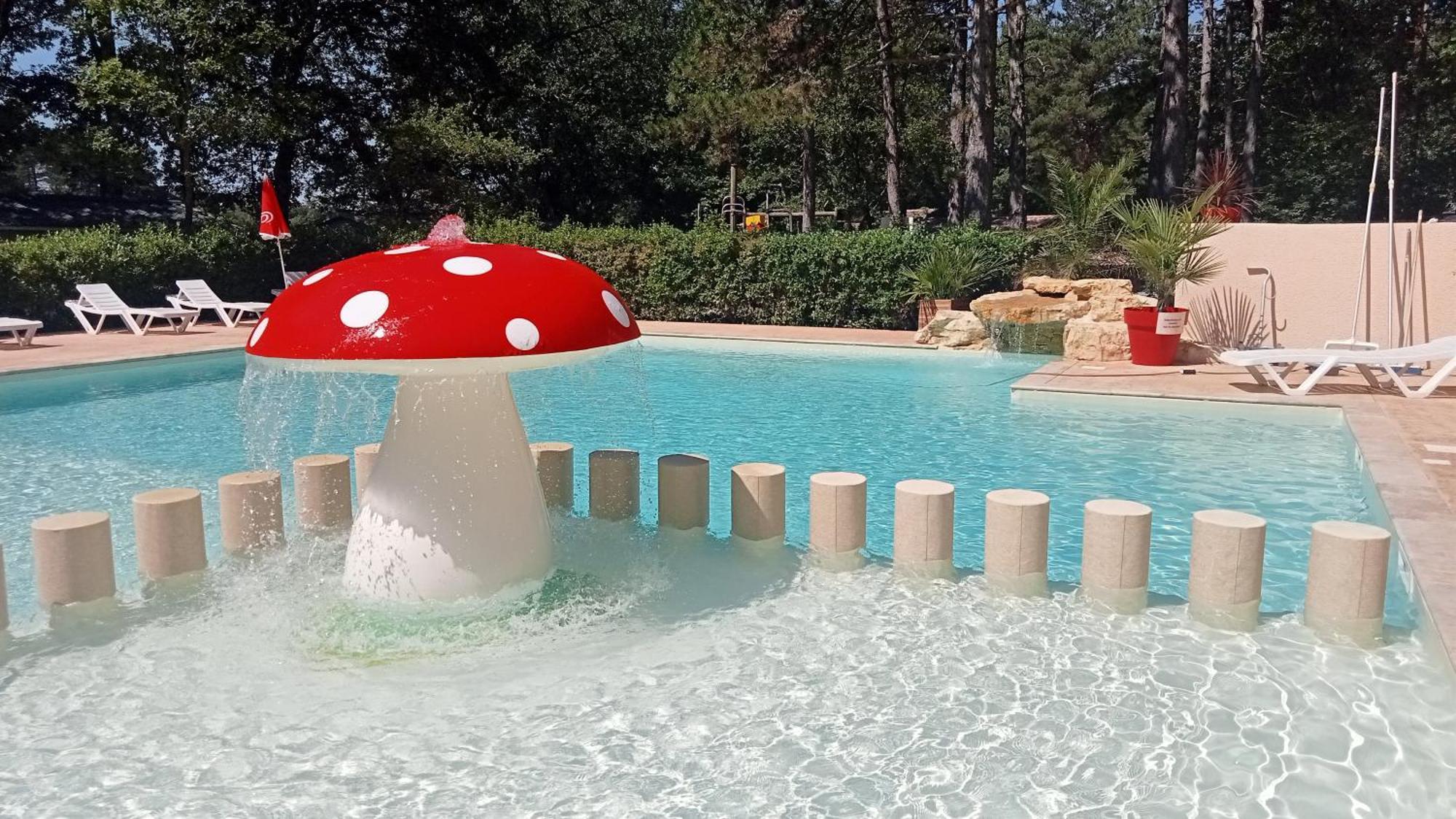 Camping Parc Saint Sauvayre Vagnas Exterior photo